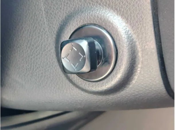 Car image 41
