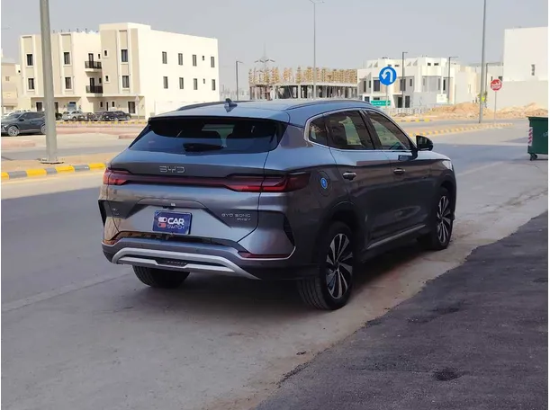 Car image 5