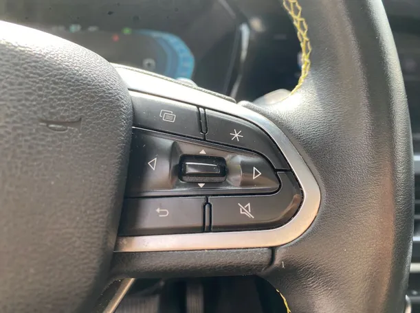 Car image 26