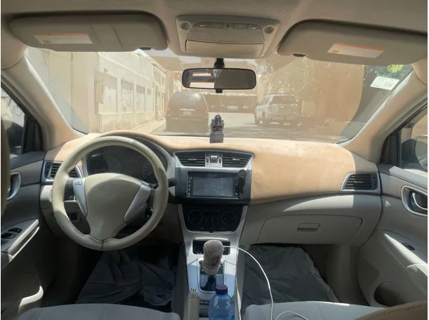 Car image 18