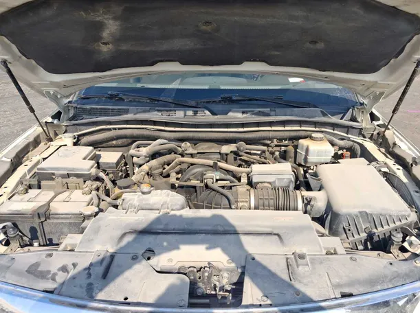 Car image 19