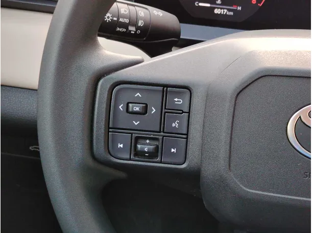 Car image 35
