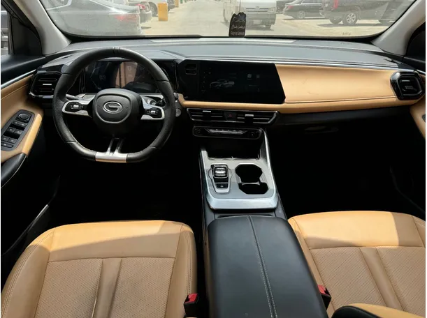 Car image 18
