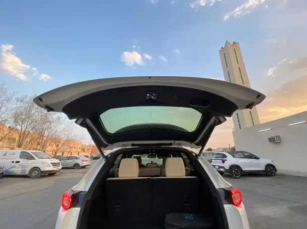 Car image 20