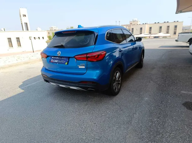 Car image 5