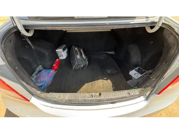 Car image 17