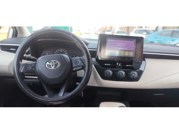 Car image 18