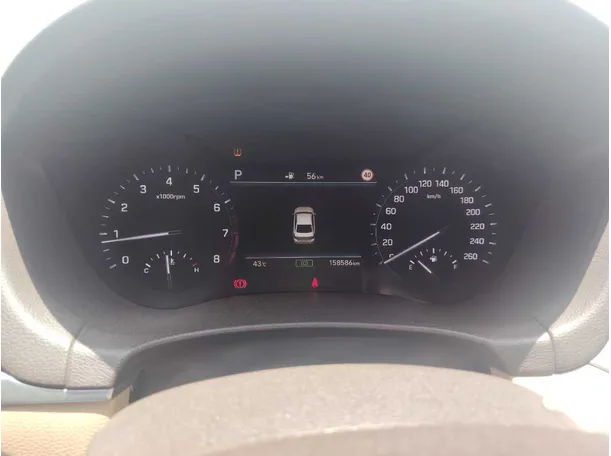 Car image 24