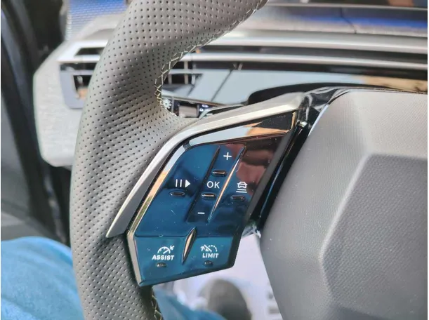 Car image 45