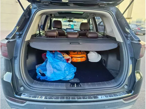 Car image 28