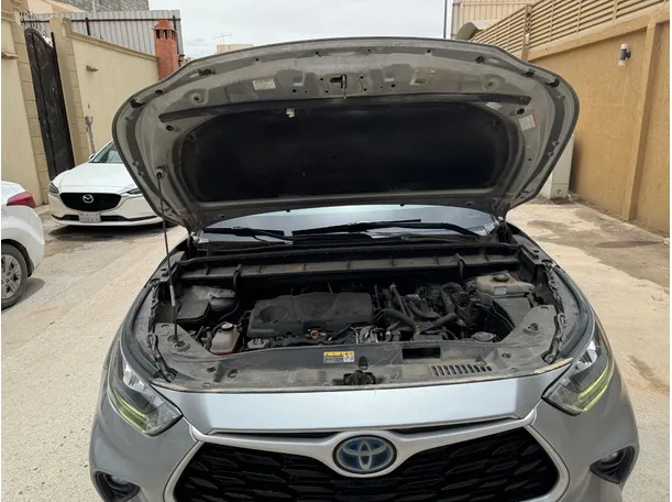 Car image 21