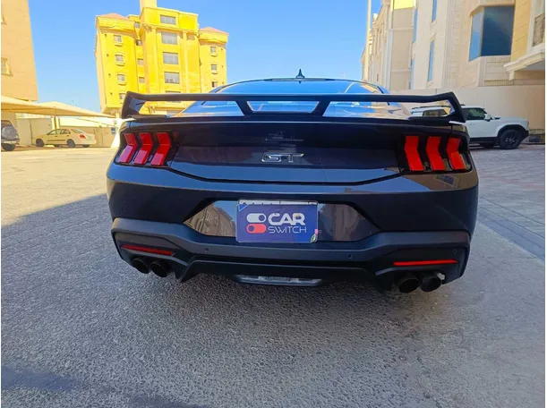 Car image 7