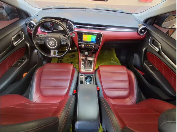 Car image 15