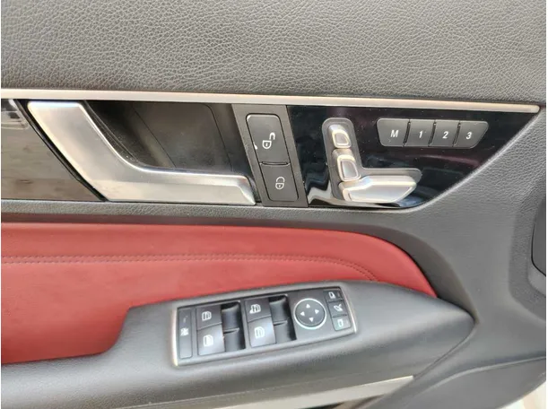 Car image 28