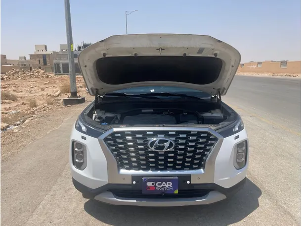 Car image 24