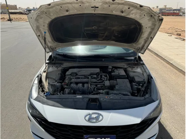 Car image 24