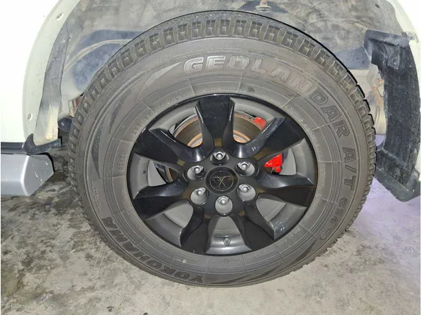 Car image 8