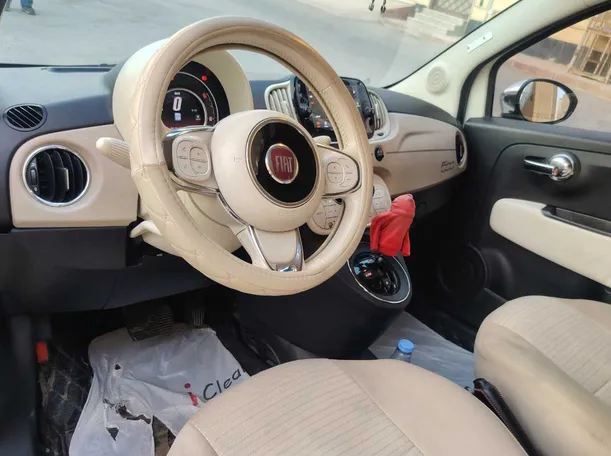 Car image 12