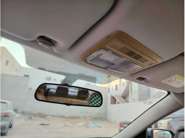 Car image 38