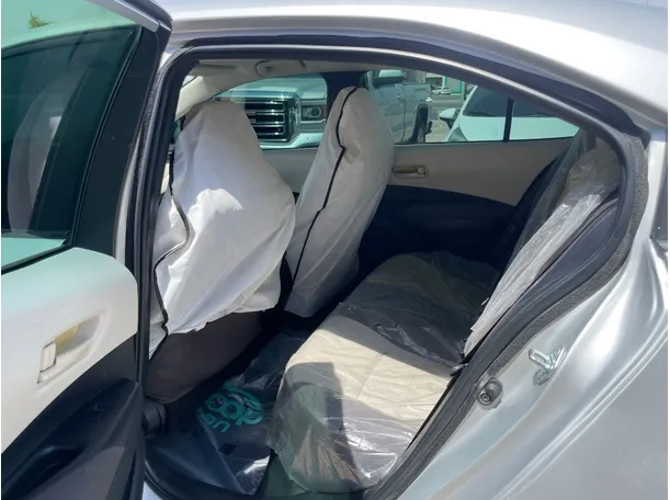 Car image 16