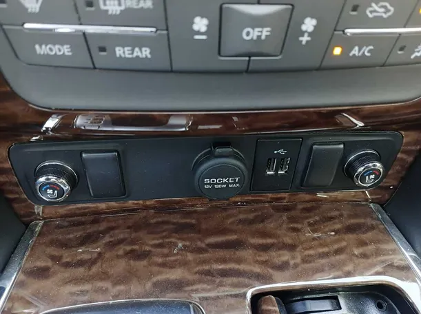Car image 22