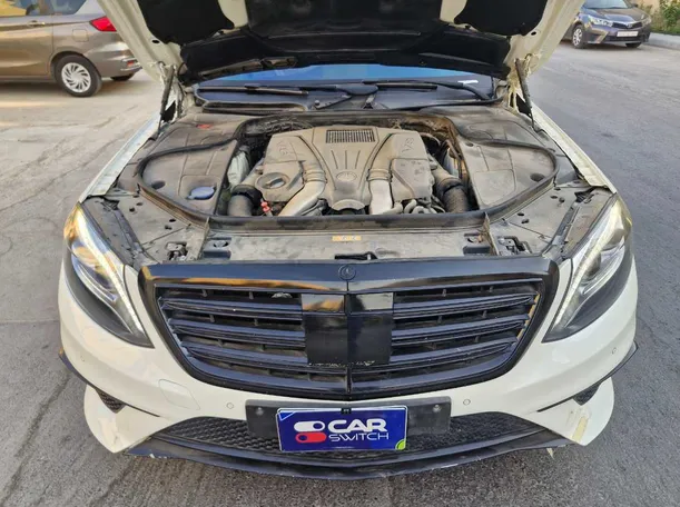 Car image 25