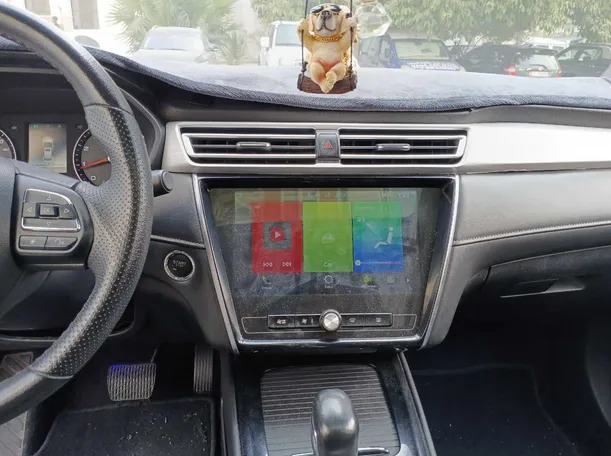 Car image 16