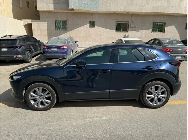 Car image 8