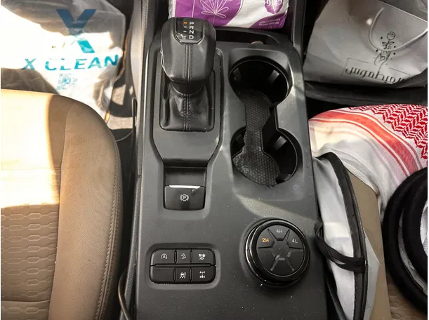 Car image 17