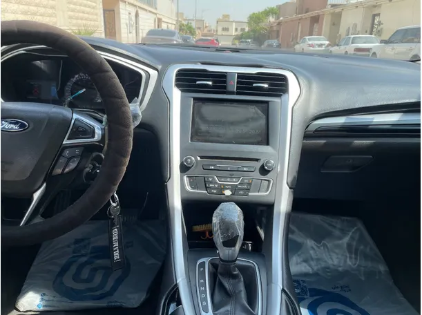 Car image 20