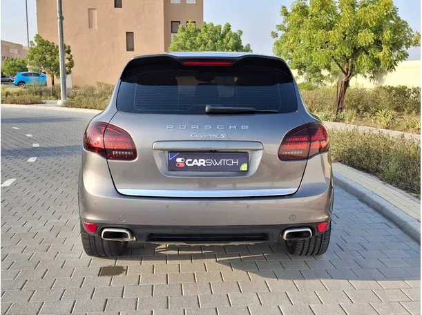 Car image 6