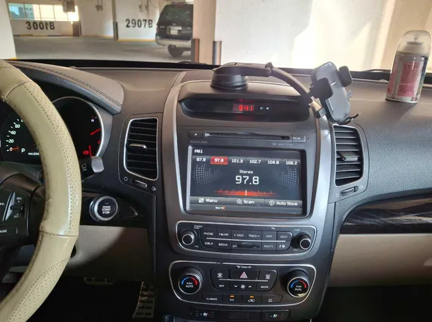 Car image 15
