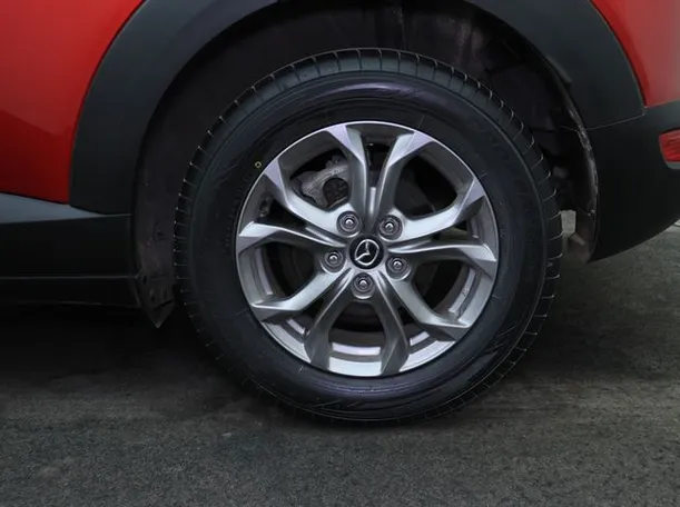 Car image 7