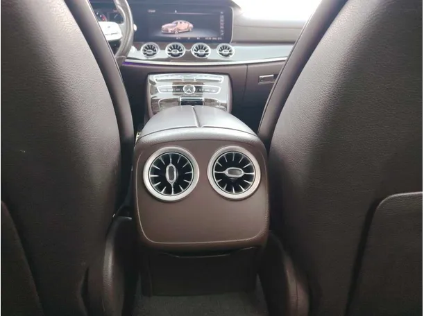 Car image 37