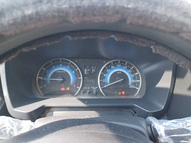 Car image 16