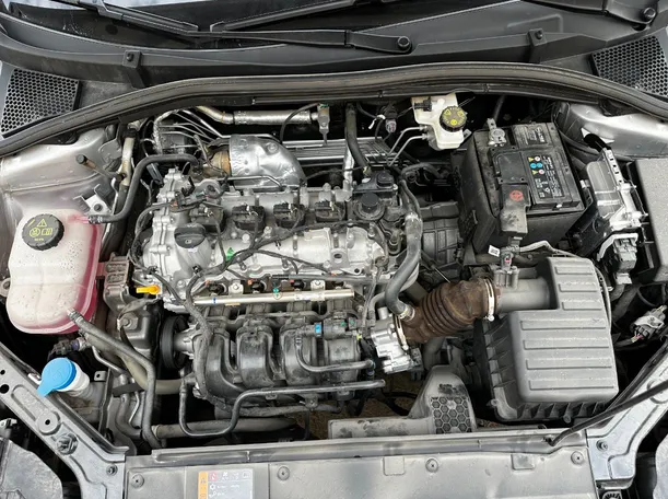 Car image 27