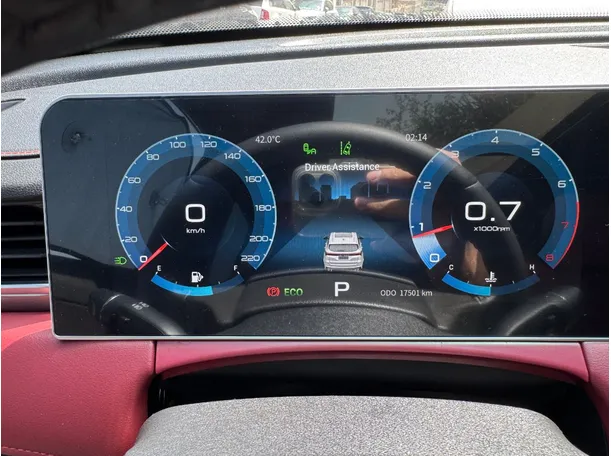 Car image 17