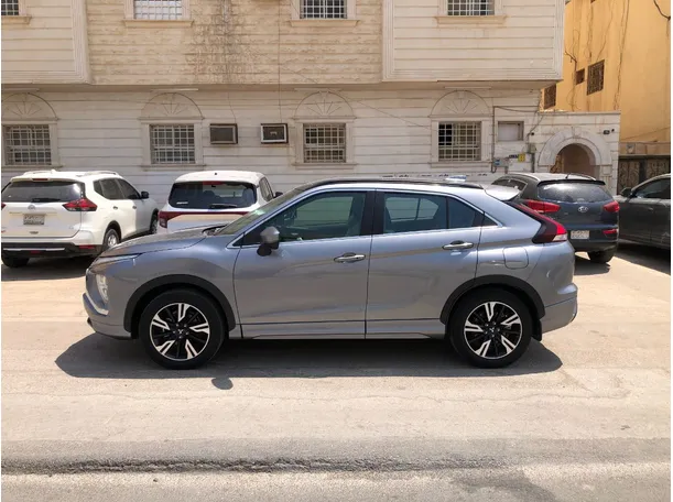Car image 8