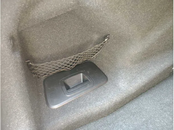 Car image 45