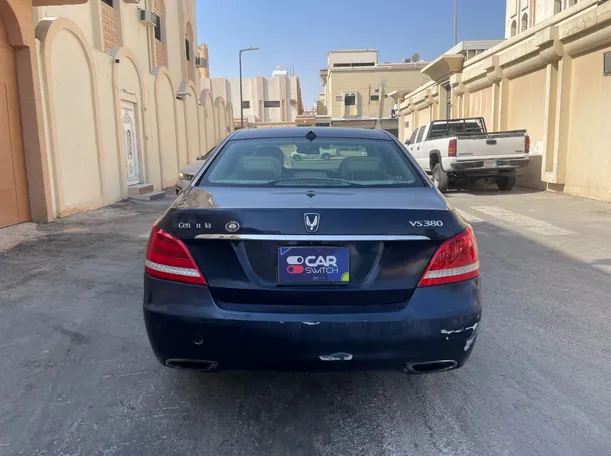 Car image 6