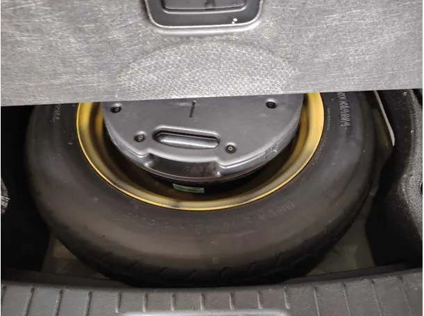 Car image 39