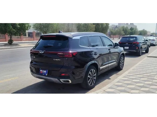 Car image 5