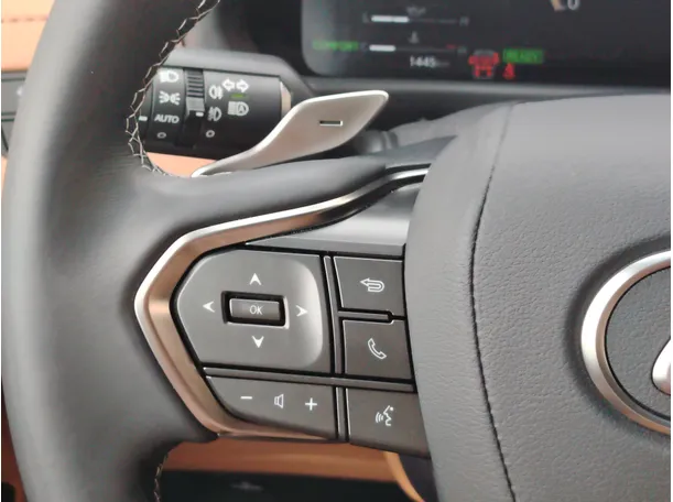 Car image 34