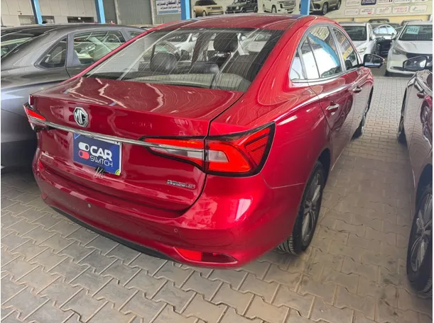 Car image 4