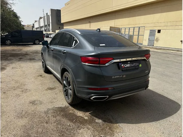 Car image 7