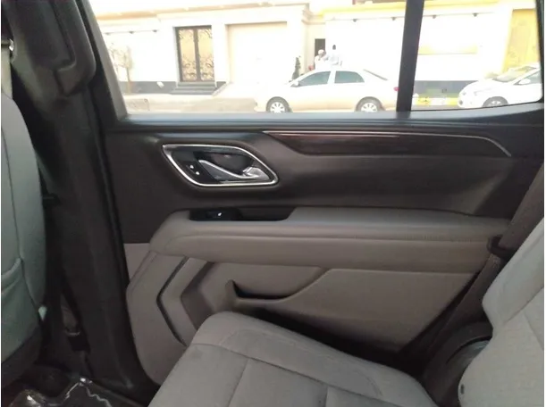 Car image 35