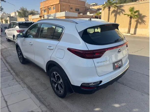Car image 7