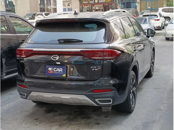 Car image 5