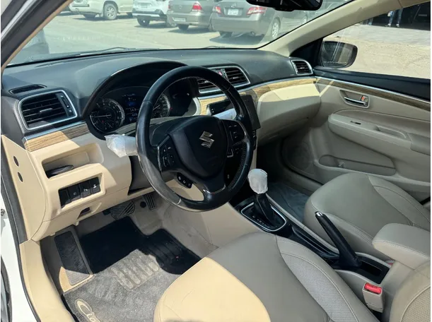 Car image 10