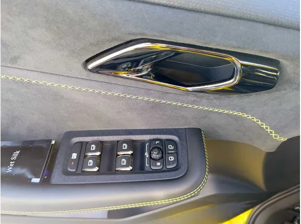 Car image 33